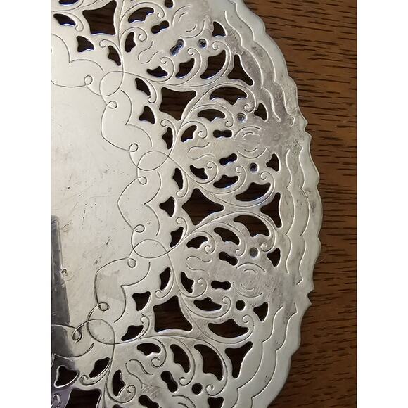 Vintage WILLIAM ADAMS Hand Crafted Silver Plate Pierced Trivet Tray Italy 7.5" - Picture 4 of 8